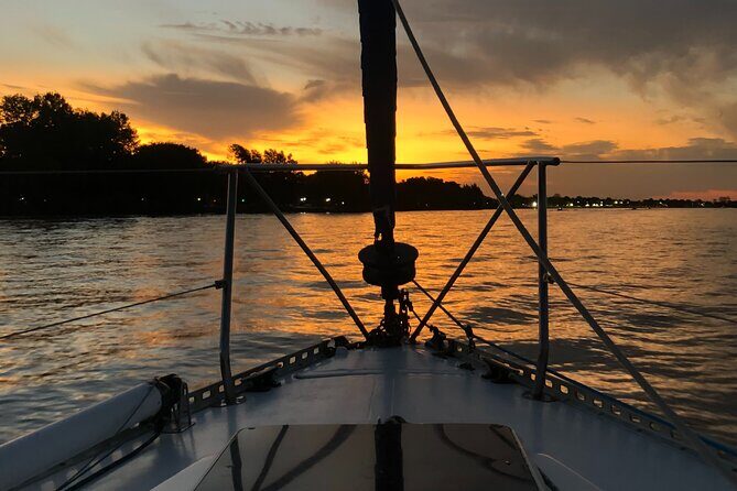 Private Boat Tour to Rio de la Plata and Delta El Tigre with Wine on Board - Timing and slots: plan around the half-day rhythm