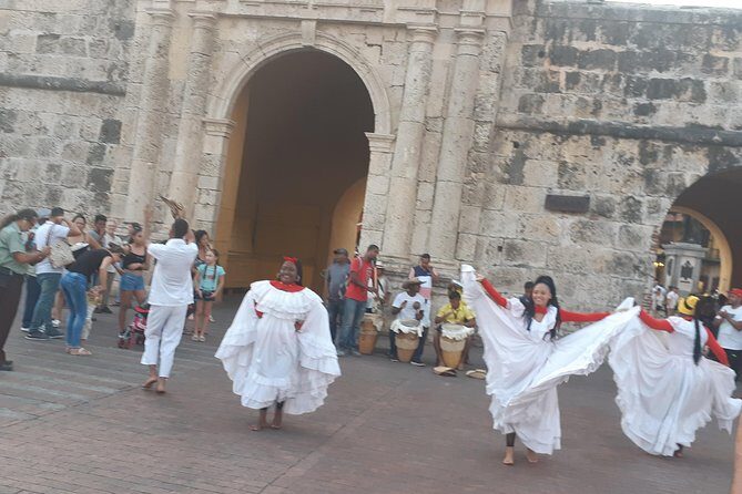 Private Cartagena city and street food tour. - La Popa viewpoint: the ticketed start with skyline payoff