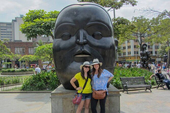 Private City Tour Medellin with Comuna 13 Tour - A Six-Hour Private Route From Downtown Medellín to Comuna 13
