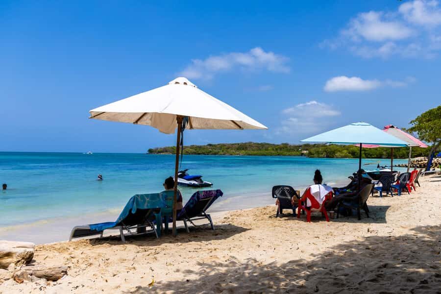 Rosario Islands -Barú : Agua Azul Beach, with lunch - Playa Agua Azul on Isla de Barú: the part you came for