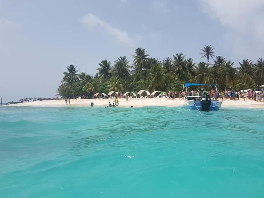 SAN ANDRES: BOAT TRANSFER + JOHNNY CAY - Who Should Book This Johnny Cay Boat Transfer?