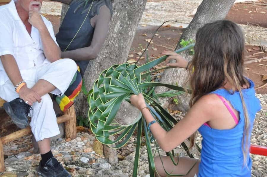 San Andres: Coco Art Workshop - Creole Culture Stories and the Language Thread