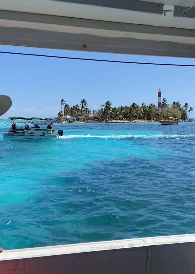 SAN ANDRES: Full Day Combo - Johnny Cay or Aquarium, Bay Tour, Island Chiva Tour - Marina Portofino: the day starts where San Andrés actually feels simple