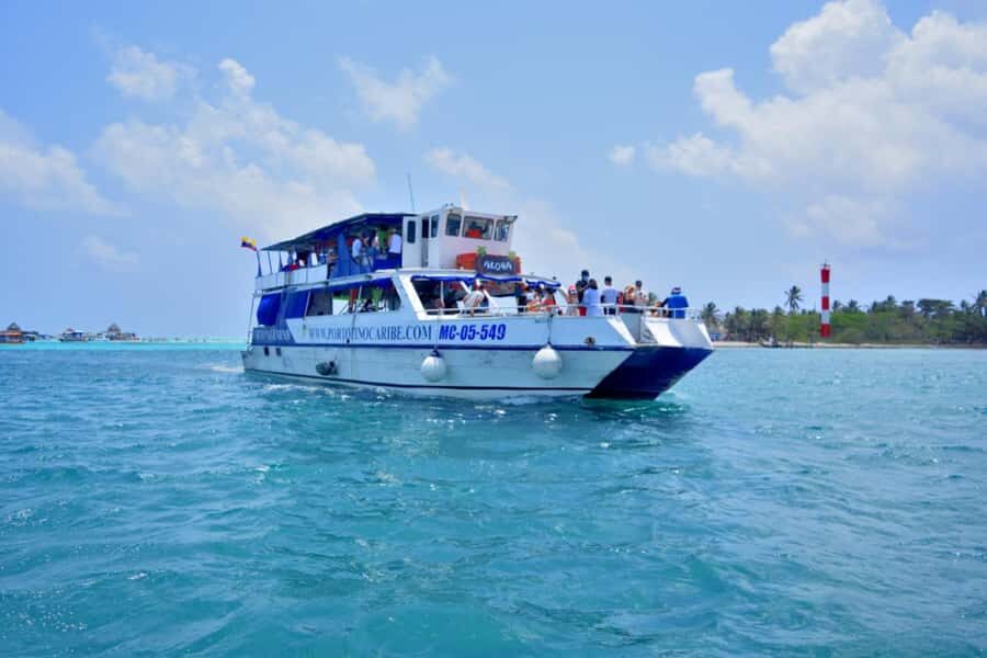 SAN ANDRES: Full Day Combo - Johnny Cay or Aquarium, Bay Tour, Island Chiva Tour - Johnny Cay vs. the Magic Aquarium: how to pick the water option that fits your day