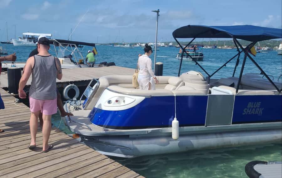 San Andres: Private Boat Trip with Aquarium and Beach Stops - The ride through the mangroves: birds, fish, and calmer water