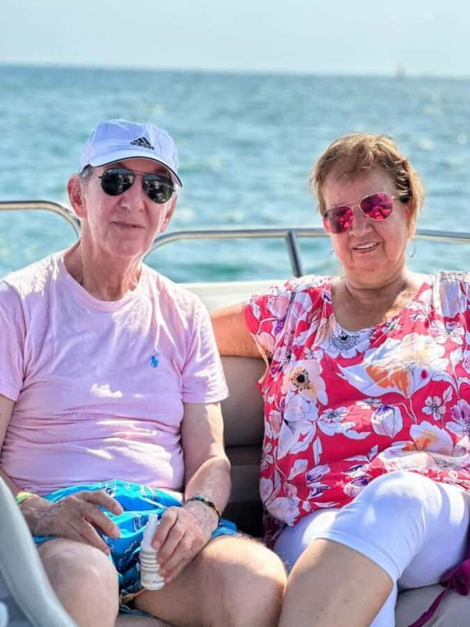 San Andres: Private Boat Trip with Aquarium and Beach Stops - White Watta beach: final swim and floating bars near Ibiza and Franz