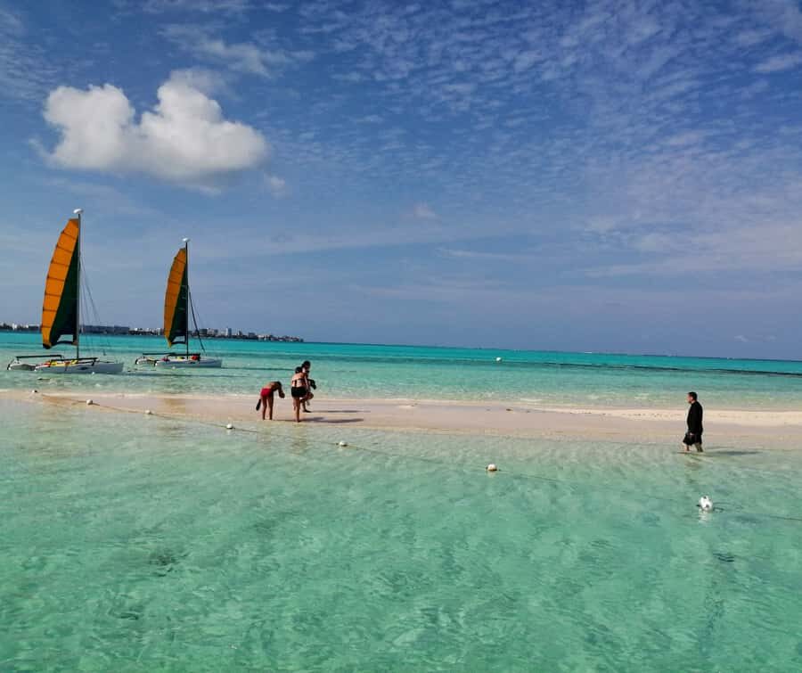 San Andres: Private San Andres Bay Tour by Luxury Speedboat - Why This Luxury Speedboat Bay Tour Fits San Andrés at Its Best
