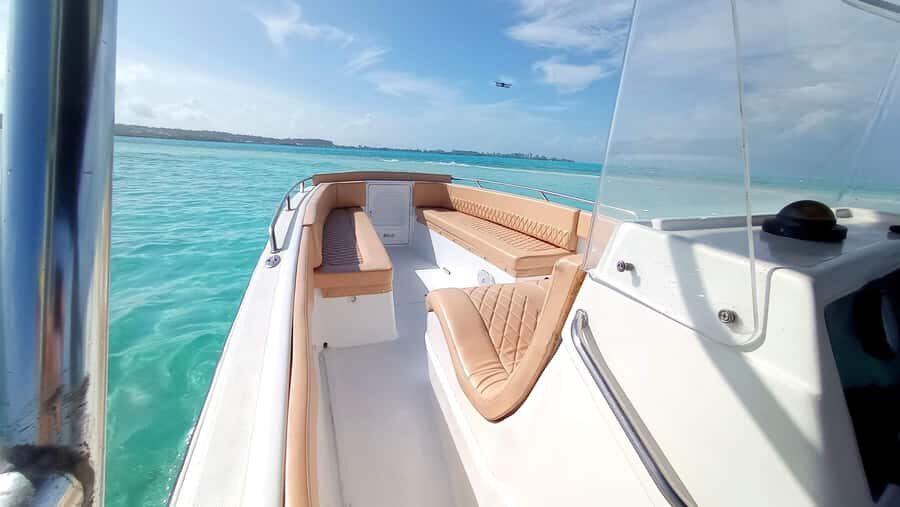 San Andres: Private San Andres Bay Tour by Luxury Speedboat - Rocky Key and the Shipwreck Nicodemus You Can Visit by Boat
