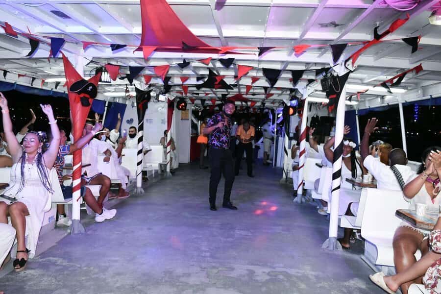 San Andres: White Party on boat with open bar, dinner and dancers! - Wearing White in San Andrés: Practical Tips for the Dress Code