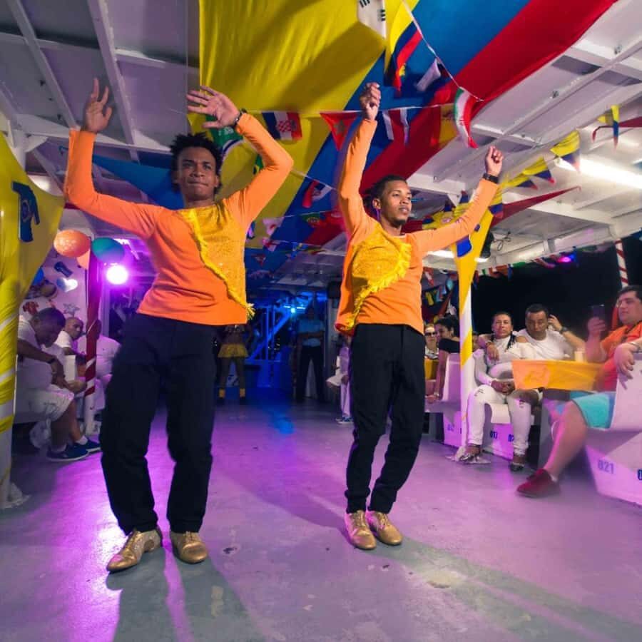 San Andres: White Party on boat with open bar, dinner and dancers! - FAQ