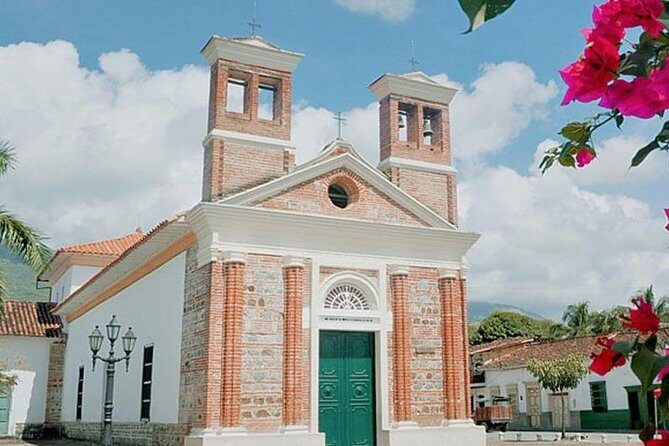 Santa Fe de Antioquia Tour with Western Bridge Visit - Santa Barbara Church and the Plazuela: architecture you can actually see
