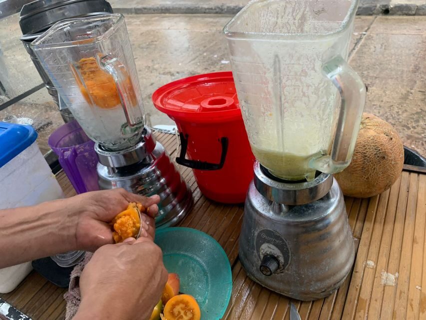 Santa Marta: Guided Walking Food Experience - Parque de Los Novios: where people actually hang out