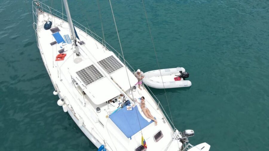 Santa Marta: Sailing Tour to Tayrona Park with Luis' Team - Lunch, snacks, and unlimited soft drinks on board