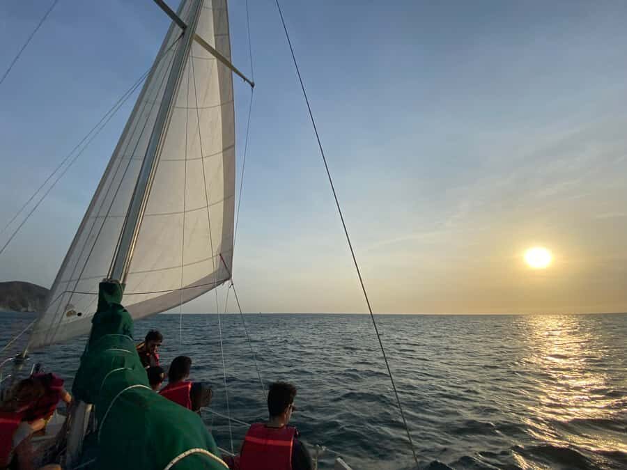 Santa Marta: Sunset Cruise Around the Bay - Who This Santa Marta Sunset Cruise Is Really For