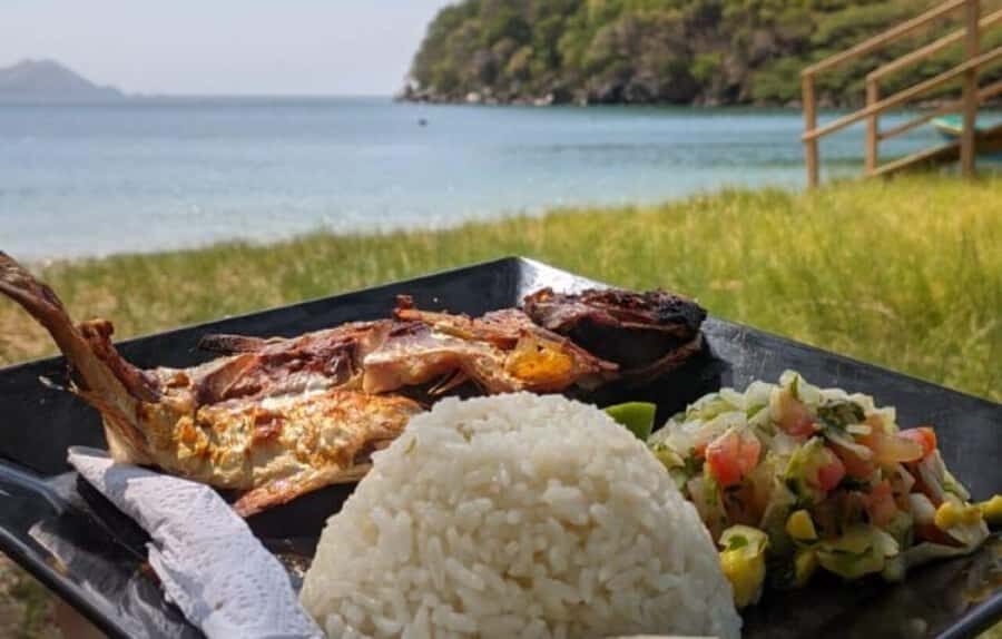 SANTA MARTA: Tour to Playa Inca Inca with Lunch - Muelle Azul Start: The Day Begins With a Boat Ride