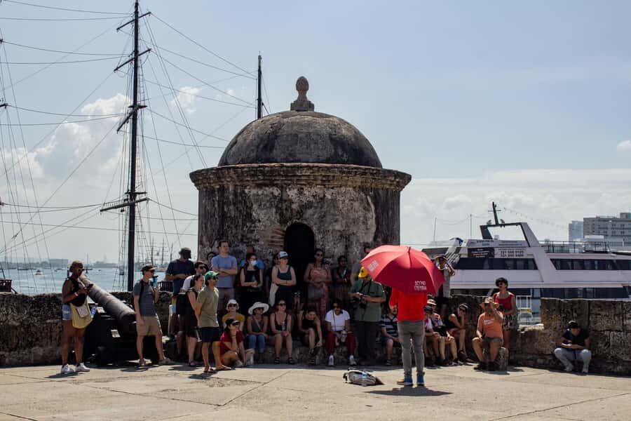 Shared Old Cartagena & Getsemani Tour with Wireless System - Quick hits you can plan around