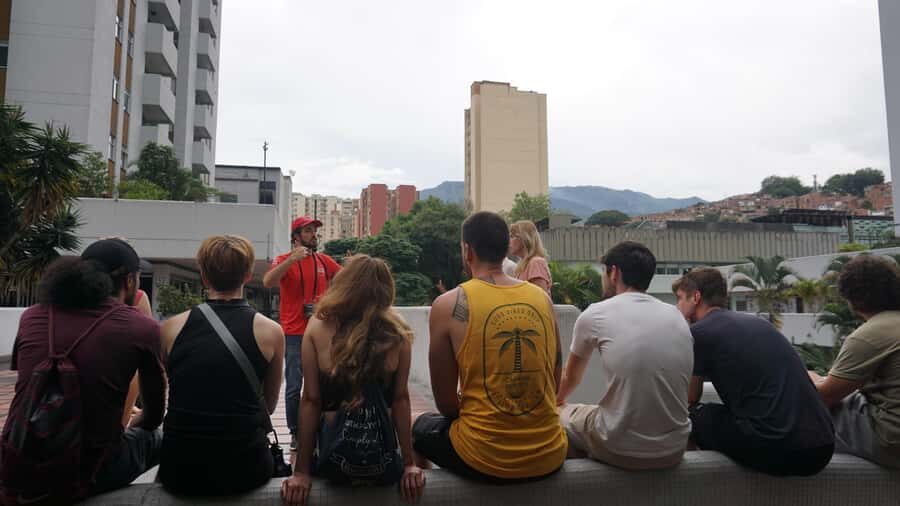 Shared Tour Medellin's Violence & Post-conflict after Pablo - How the guide explains violence: from 1982 narcos war to the post-2015 present