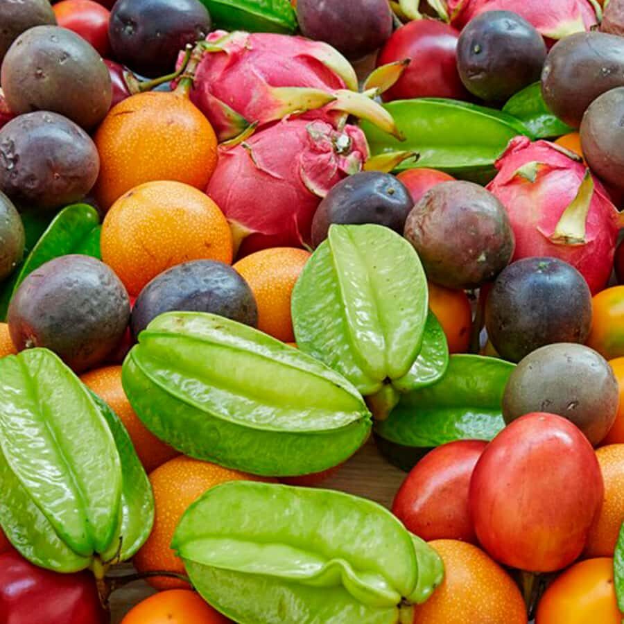 Shared Tour of Colombian Exotic Fruit at Paloquemao Market - The fruit walk: 13+ tastings, juice choice, and how to read the flavors