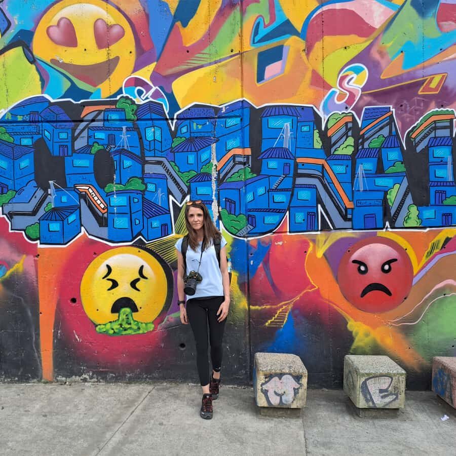Shared Tour to Comuna 13 & Aurora Cable Car in Medellin - Why Comuna 13’s murals hit harder than you expect
