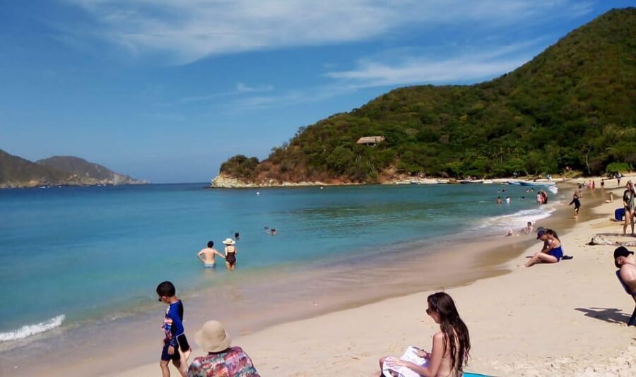SPEEDBOAT TOUR TO TAYRONA CRISTAL BEACH - Who this tour suits best (and who should skip it)
