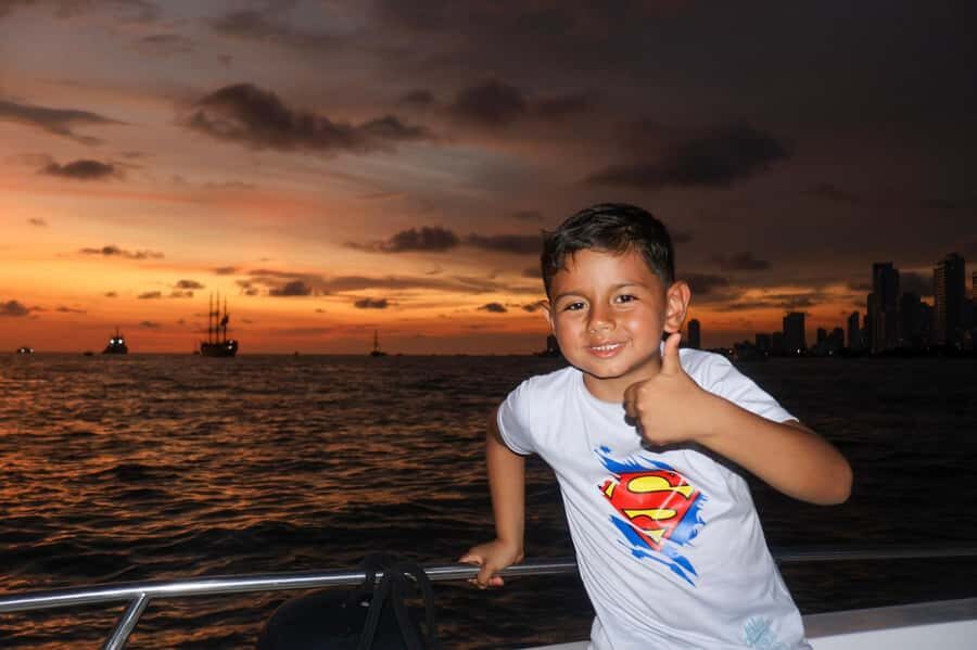 The best sunset tour in the bay: Open bar party & fun - Price and value: why $39 can make sense here