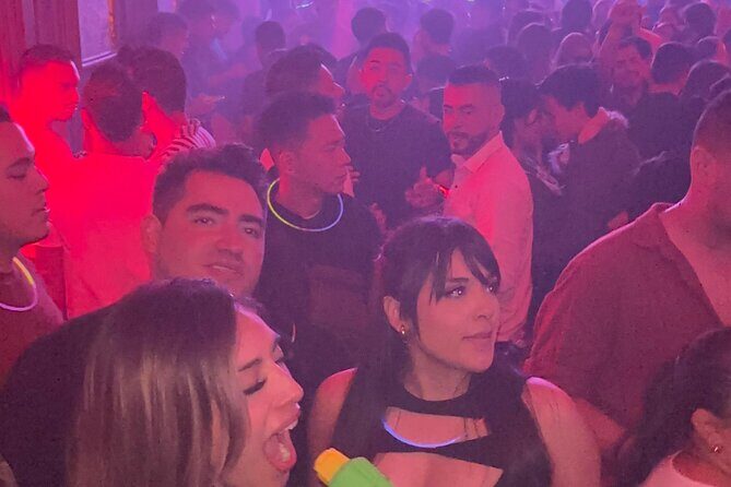 Theatron Party-Tour, 20 Clubs, Map, cocktail, bottle, After-party - Music-Lovers’ Route: Techno, Reggaetón, Salsa, and More