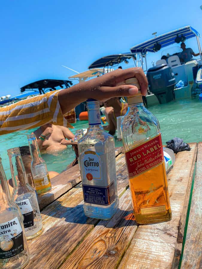 Tour a la isla de las fiestas Cholon - Getting there: meeting point and how the day is timed