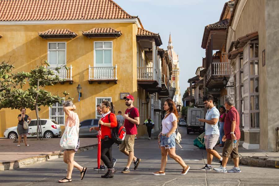 Tour Compartido de Gabriel García Marquez en Cartagena - Getting the Most Out of a Shared Tour (Without Missing the Story)