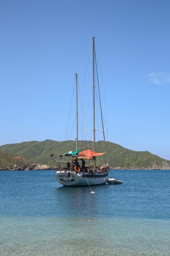 Tour en Velero a Bahía Concha Parque Tayrona - The last beach stretch: enjoy it before you have to go
