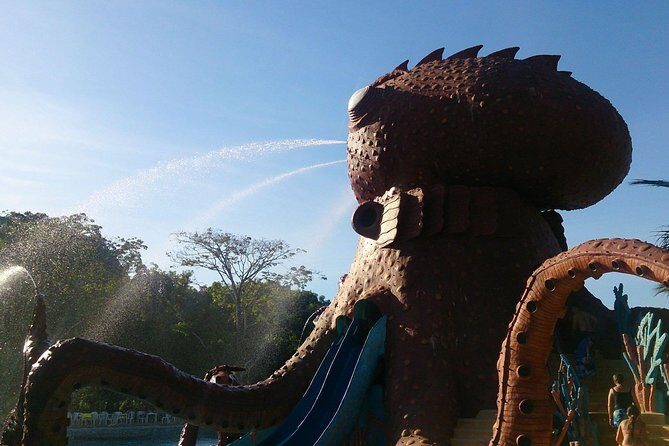 Tour to the Hacienda Nápoles Theme Park - The Safari-Style Zones: Great African Savannah and Wildlife Sanctuary