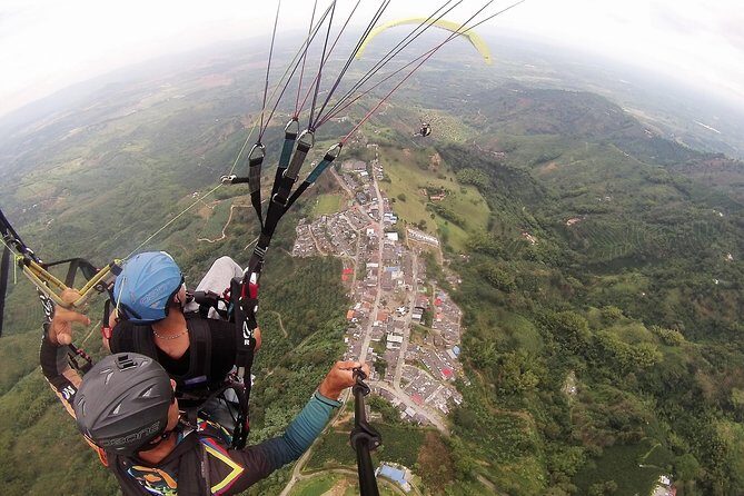 Unique experience flying paragliding - Safety briefing and gear: what “certified pilot” really means