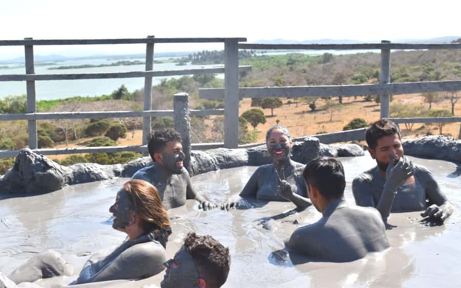 Volcan del Totumo + Playa + Piscina - Comfort, Safety, and Who This Tour Fits Best