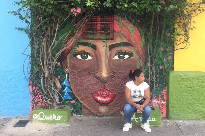 Walking Tour Cartagena Old City with Gold Museum and Plaza de Bolivar - Cartagena Old City on foot: what you’ll actually see in 3 hours